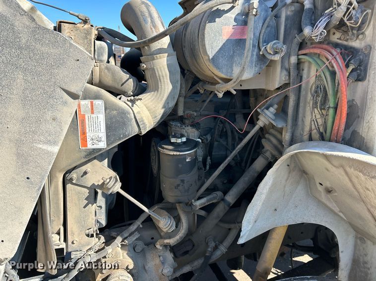 image for item NE9785 1997 International 8100 dump truck