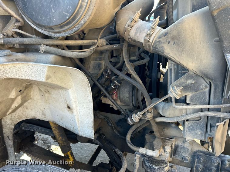 image for item NE9785 1997 International 8100 dump truck