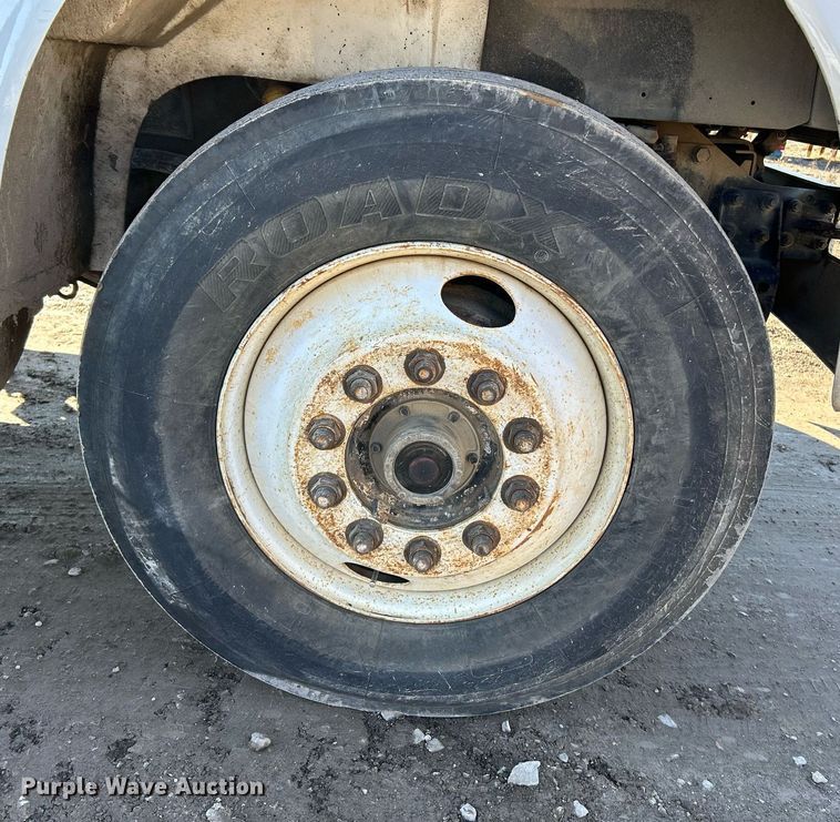 image for item NE9785 1997 International 8100 dump truck