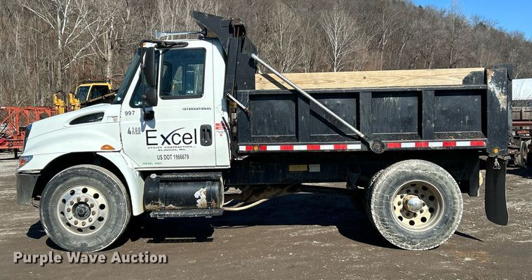 image for item NE9786 2008 International 4200 dump truck