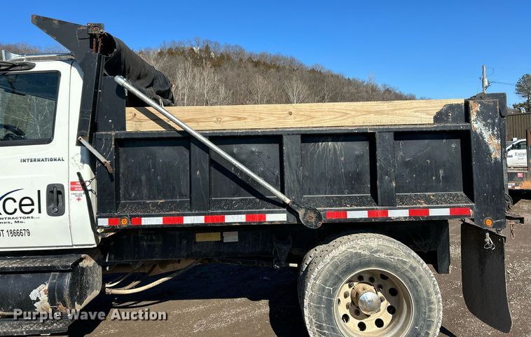 image for item NE9786 2008 International 4200 dump truck