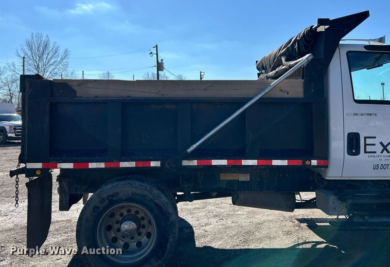 image for item NE9786 2008 International 4200 dump truck