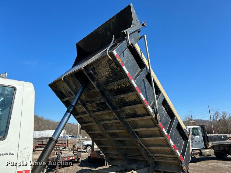 image for item NE9786 2008 International 4200 dump truck