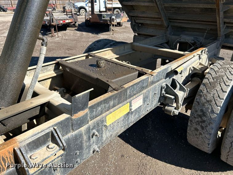 image for item NE9786 2008 International 4200 dump truck