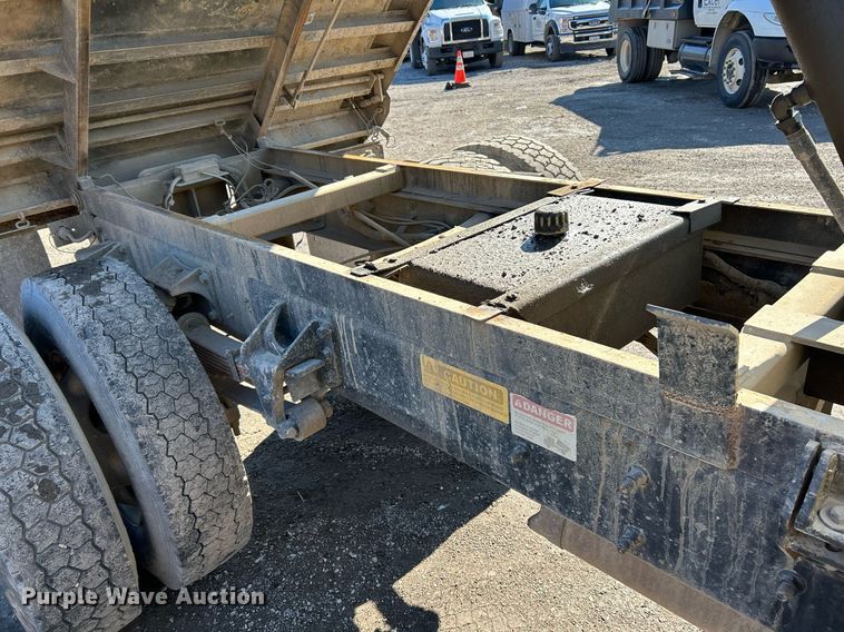 image for item NE9786 2008 International 4200 dump truck