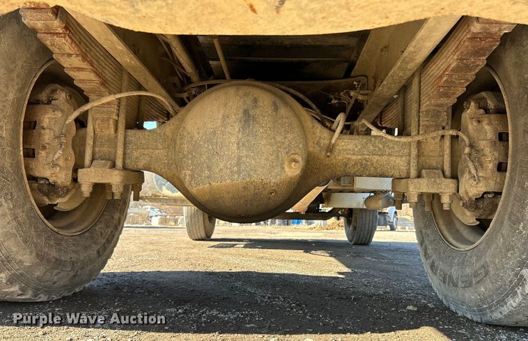 image for item NE9786 2008 International 4200 dump truck