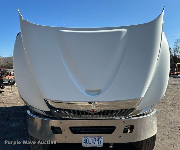 image for item NE9786 2008 International 4200 dump truck