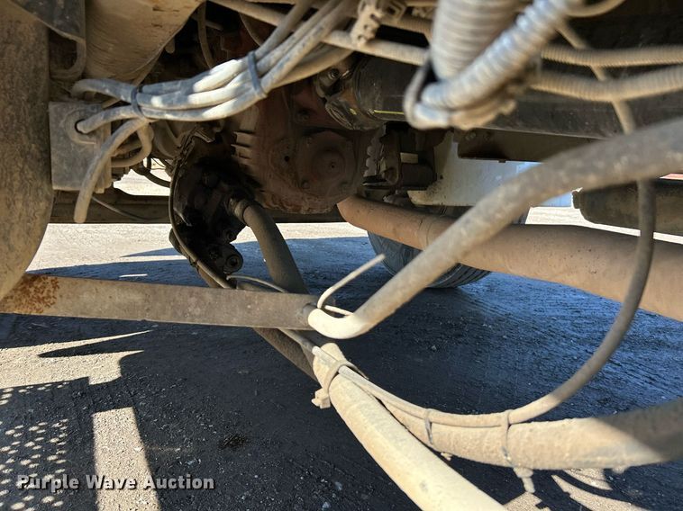 image for item NE9786 2008 International 4200 dump truck