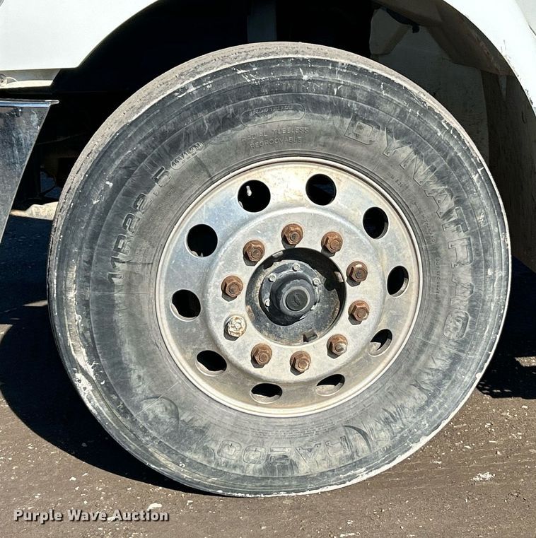 image for item NE9786 2008 International 4200 dump truck