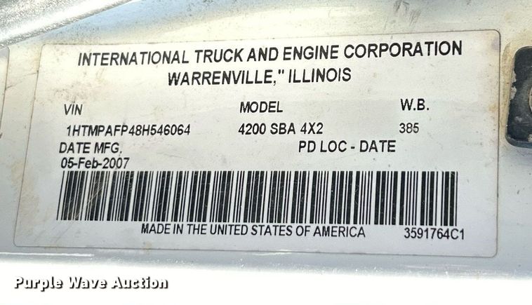 image for item NE9786 2008 International 4200 dump truck