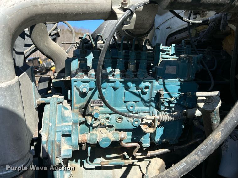 image for item NE9787 1995 International 4700 flatbed truck