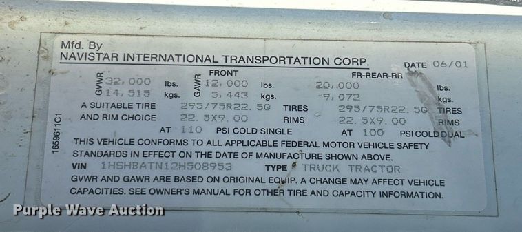 image for item NE9788 2002 International 8100 flatbed truck