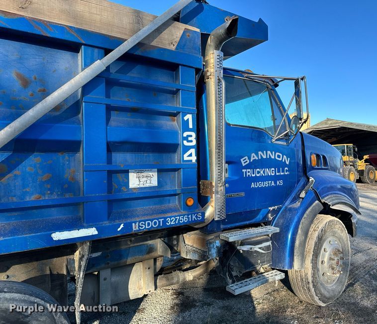 image for item NI9722 2000 Sterling A-Line dump truck