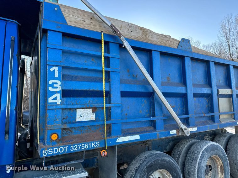 image for item NI9722 2000 Sterling A-Line dump truck