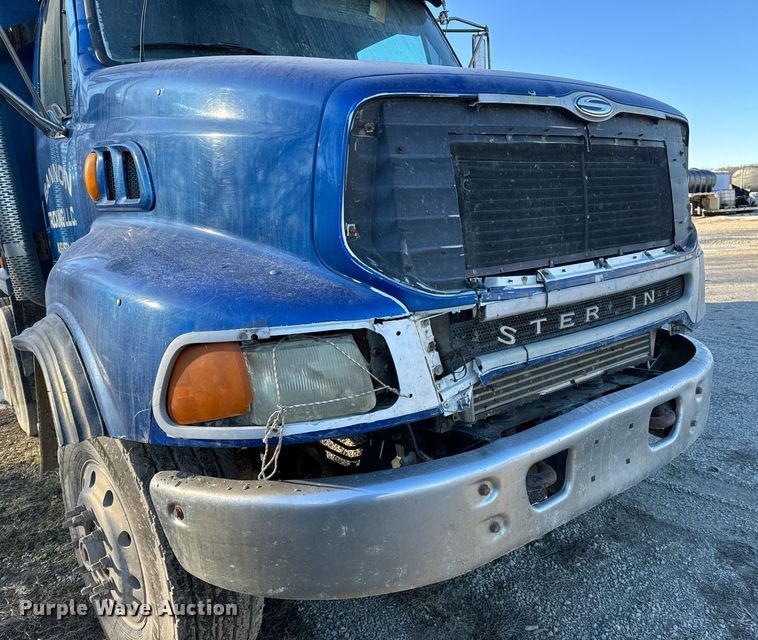 image for item NI9722 2000 Sterling A-Line dump truck