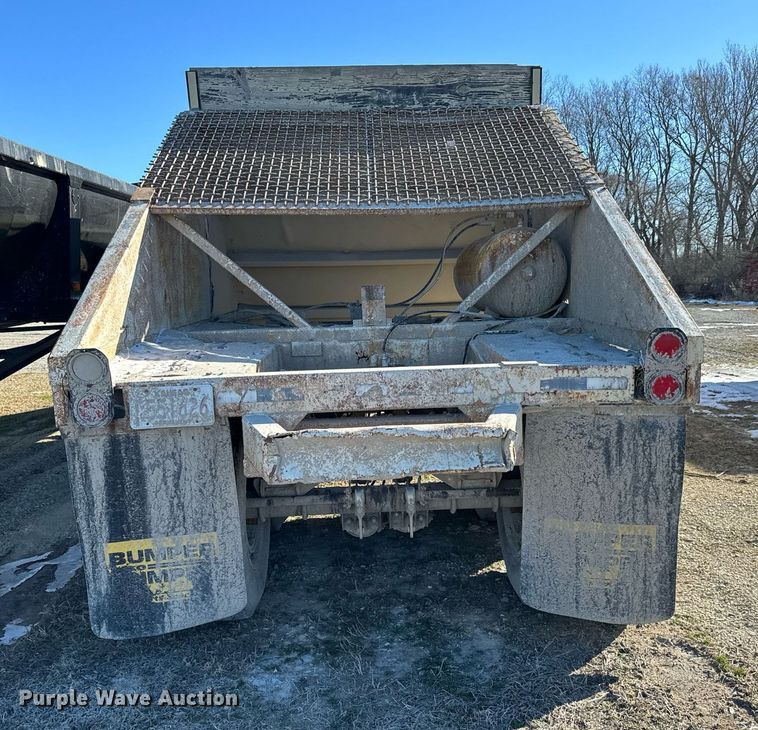 image for item NI9724 1984 Boothell bottom dump trailer
