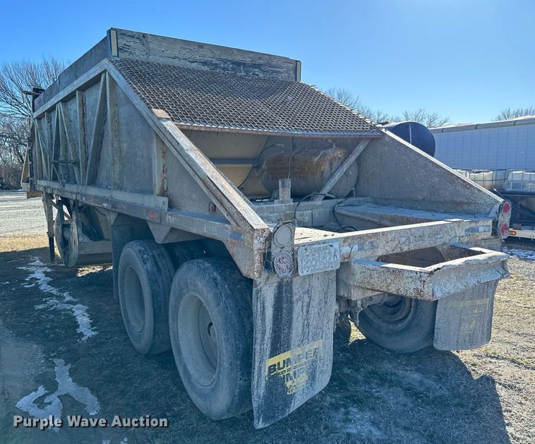 image for item NI9724 1984 Boothell bottom dump trailer