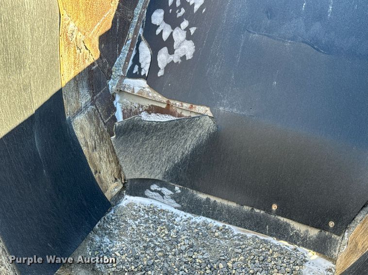 image for item NI9724 1984 Boothell bottom dump trailer