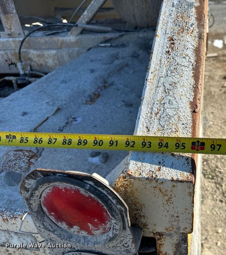 image for item NI9724 1984 Boothell bottom dump trailer