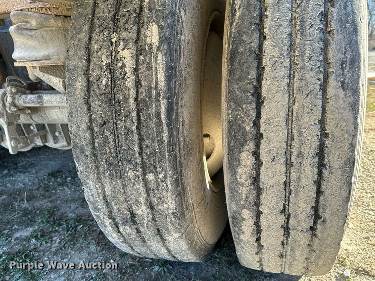 image for item NI9724 1984 Boothell bottom dump trailer