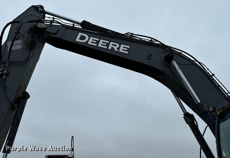image for item NI9730 2007 John Deere 350D LC excavator