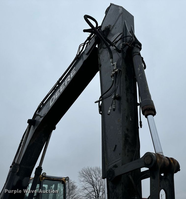 image for item NI9730 2007 John Deere 350D LC excavator