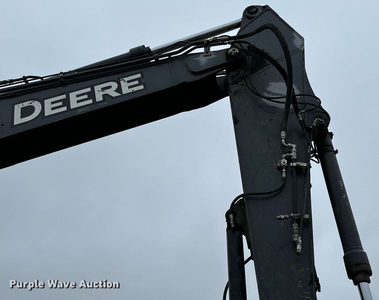 image for item NI9730 2007 John Deere 350D LC excavator