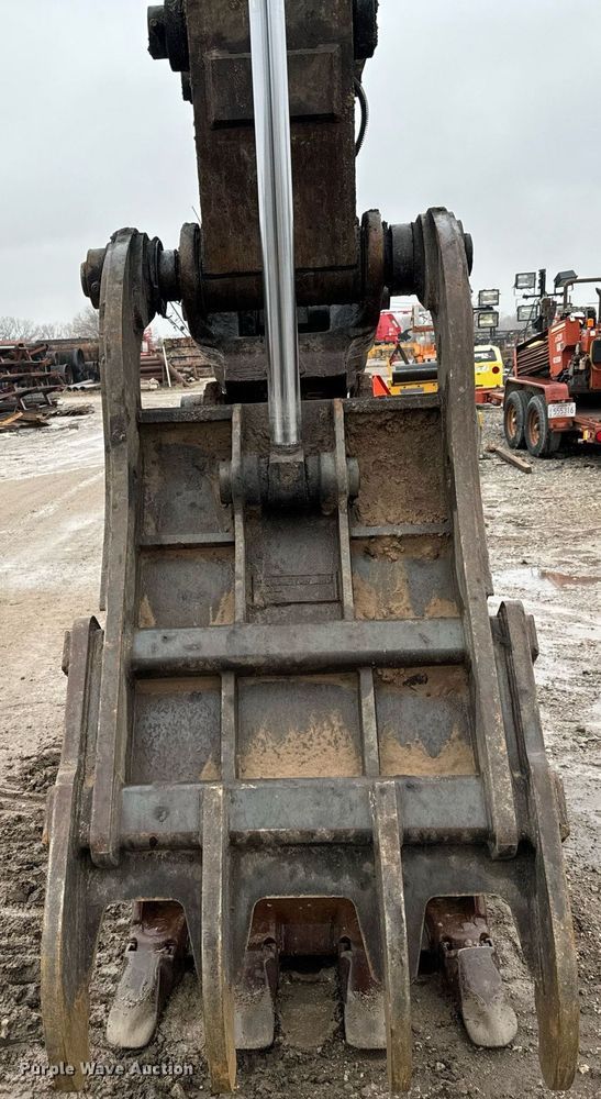 image for item NI9730 2007 John Deere 350D LC excavator