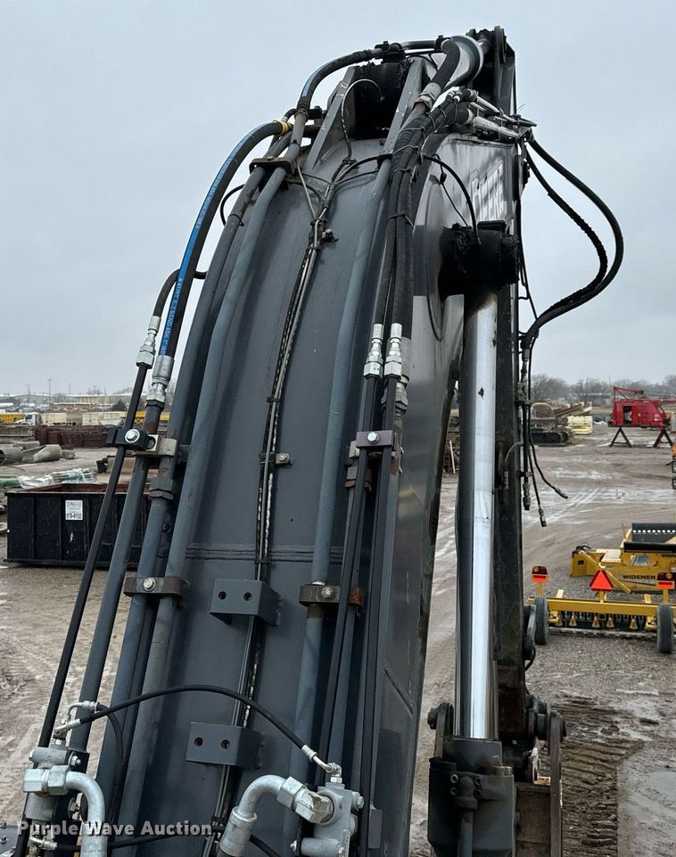 image for item NI9730 2007 John Deere 350D LC excavator