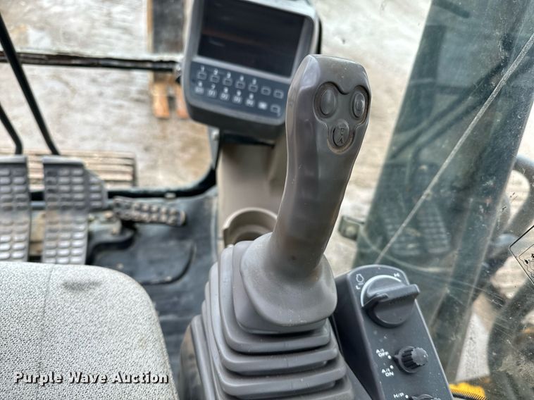 image for item NI9730 2007 John Deere 350D LC excavator