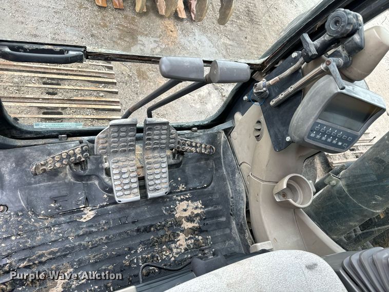 image for item NI9730 2007 John Deere 350D LC excavator