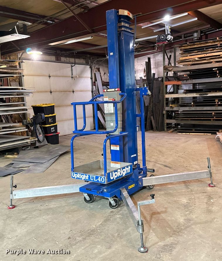 image for item NI9755 Up Right UL40 vertical lift