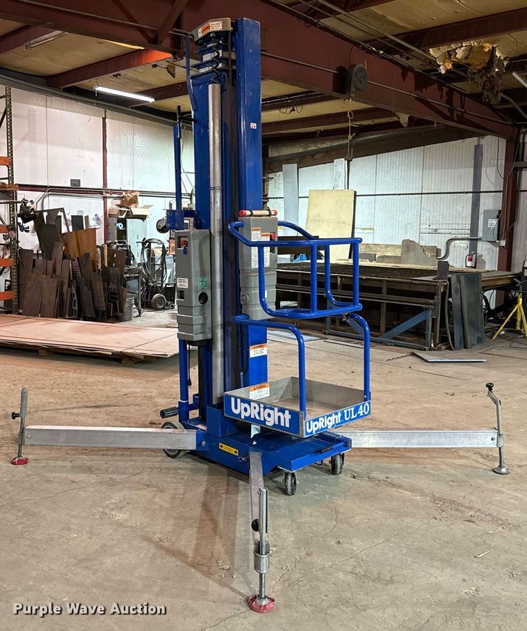 image for item NI9755 Up Right UL40 vertical lift