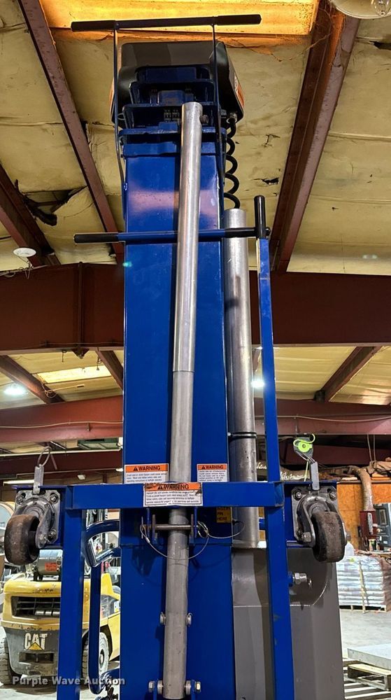 image for item NI9755 Up Right UL40 vertical lift