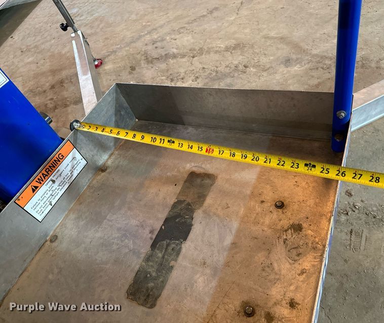 image for item NI9755 Up Right UL40 vertical lift