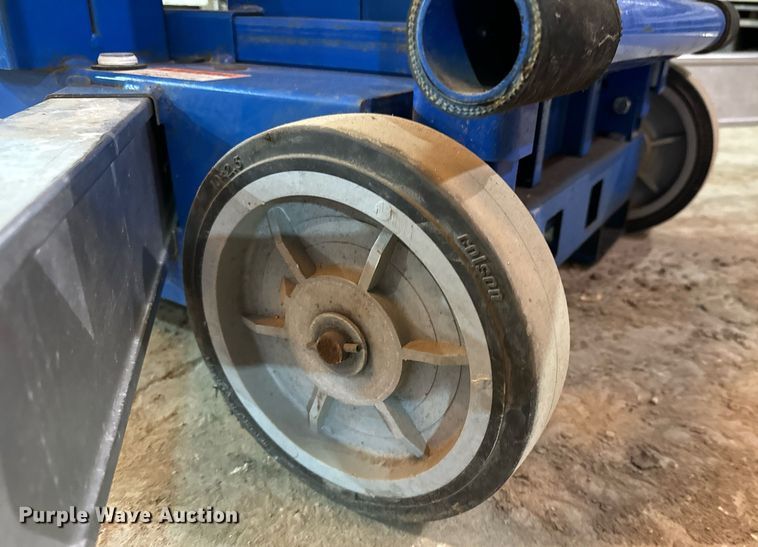 image for item NI9755 Up Right UL40 vertical lift