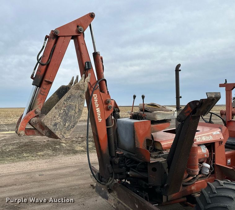 image for item NJ9283 1978 Ditch Witch R40 trencher