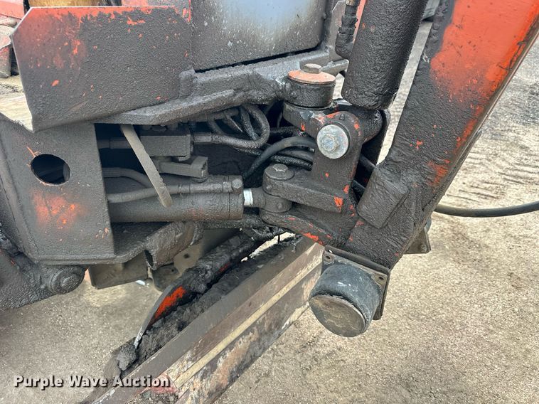 image for item NJ9283 1978 Ditch Witch R40 trencher