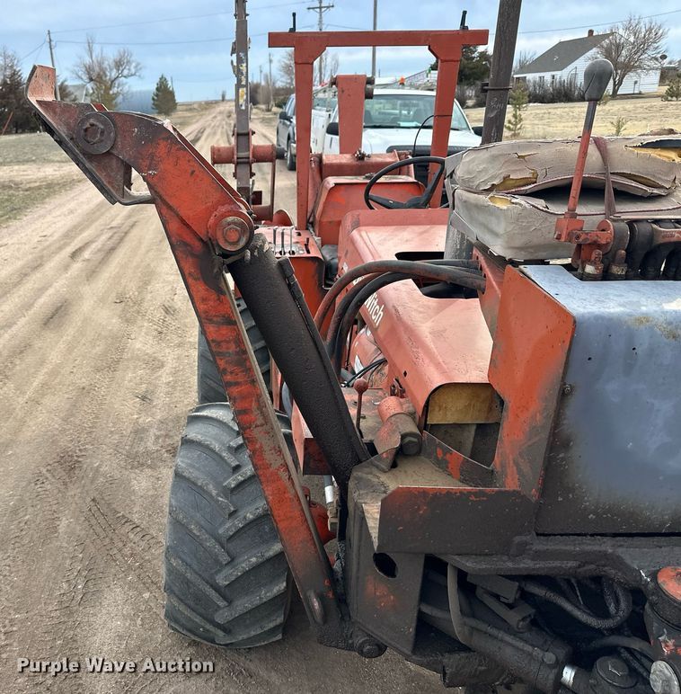 image for item NJ9283 1978 Ditch Witch R40 trencher