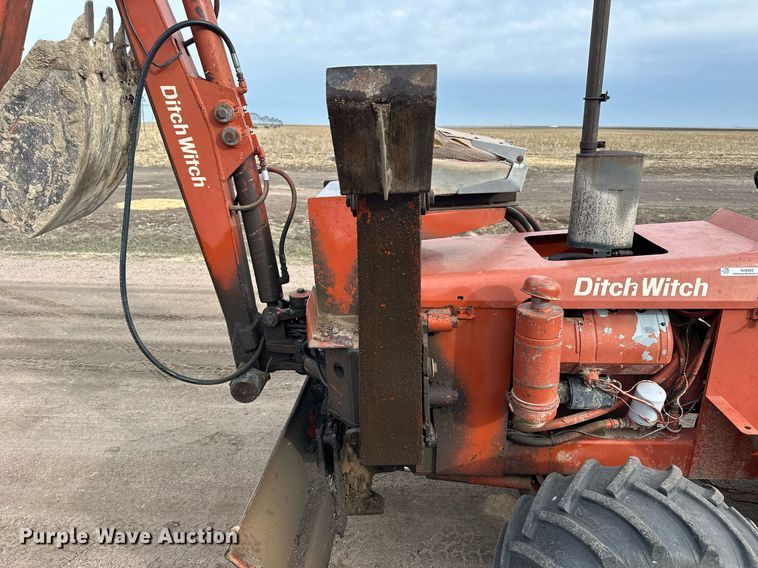 image for item NJ9283 1978 Ditch Witch R40 trencher