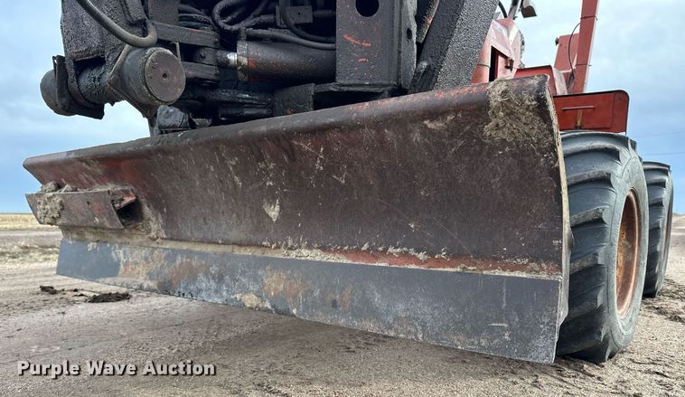 image for item NJ9283 1978 Ditch Witch R40 trencher