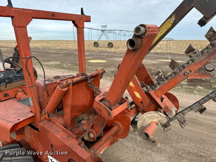 image for item NJ9283 1978 Ditch Witch R40 trencher