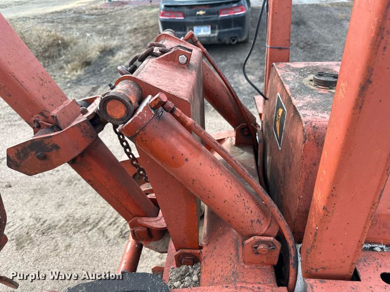 image for item NJ9283 1978 Ditch Witch R40 trencher