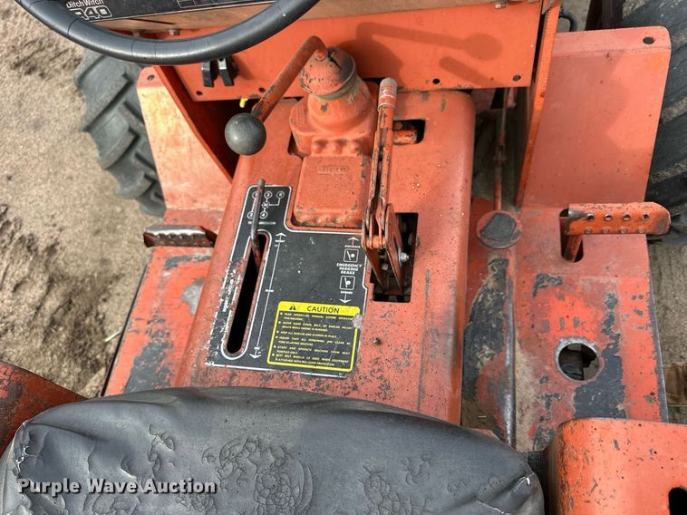 image for item NJ9283 1978 Ditch Witch R40 trencher