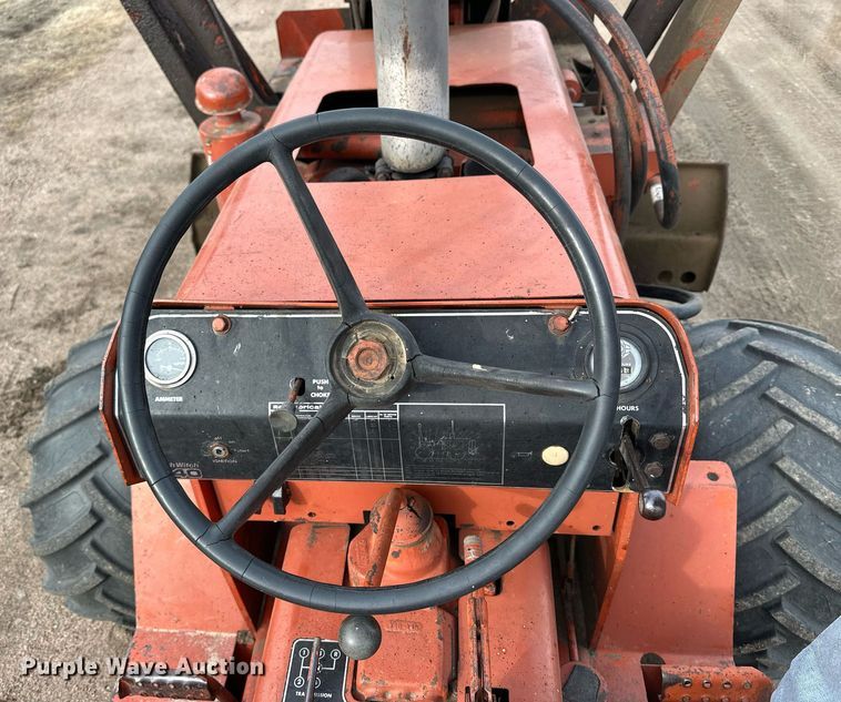 image for item NJ9283 1978 Ditch Witch R40 trencher