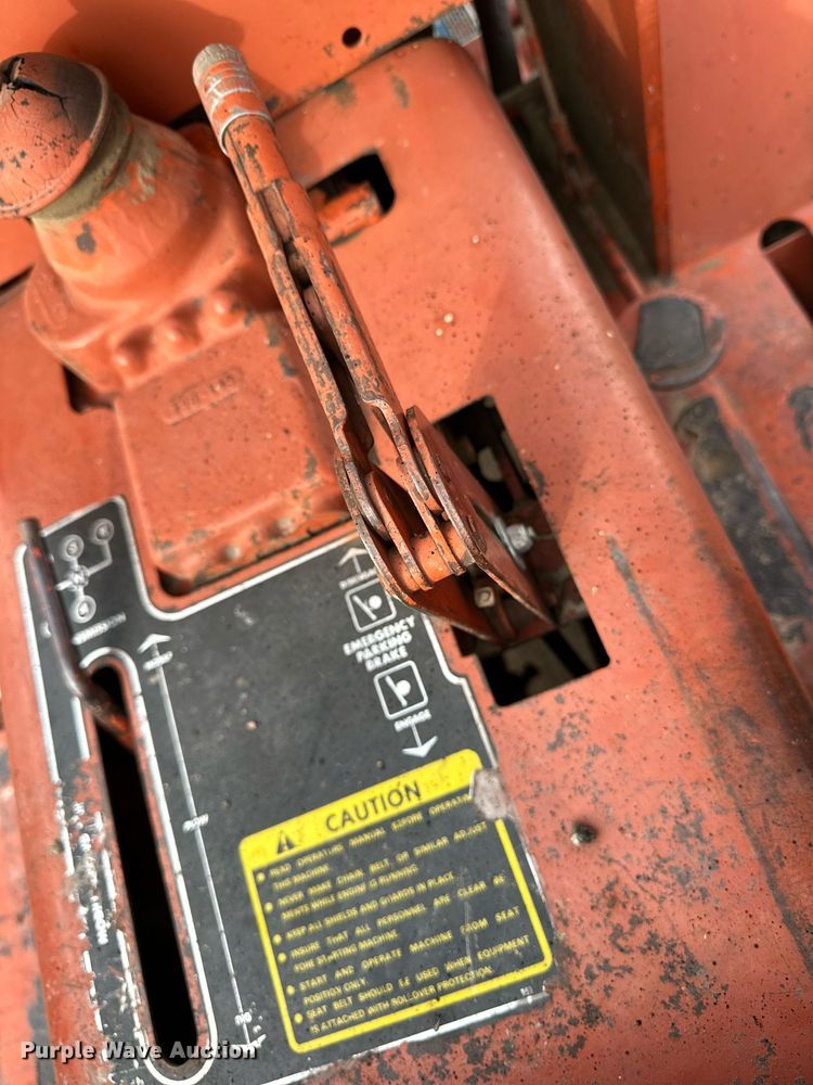 image for item NJ9283 1978 Ditch Witch R40 trencher