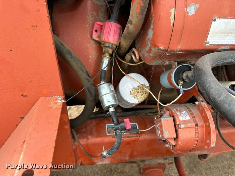 image for item NJ9283 1978 Ditch Witch R40 trencher