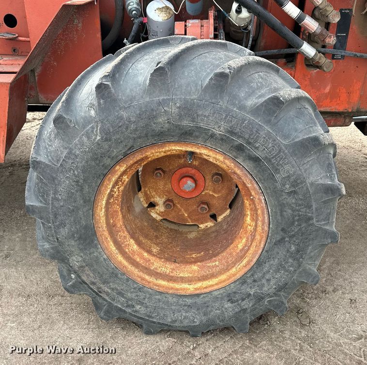 image for item NJ9283 1978 Ditch Witch R40 trencher