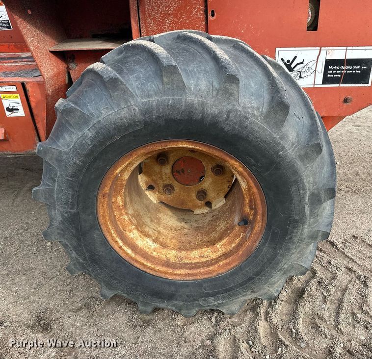 image for item NJ9283 1978 Ditch Witch R40 trencher