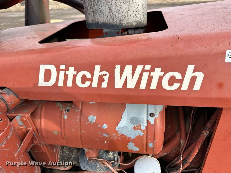 image for item NJ9283 1978 Ditch Witch R40 trencher